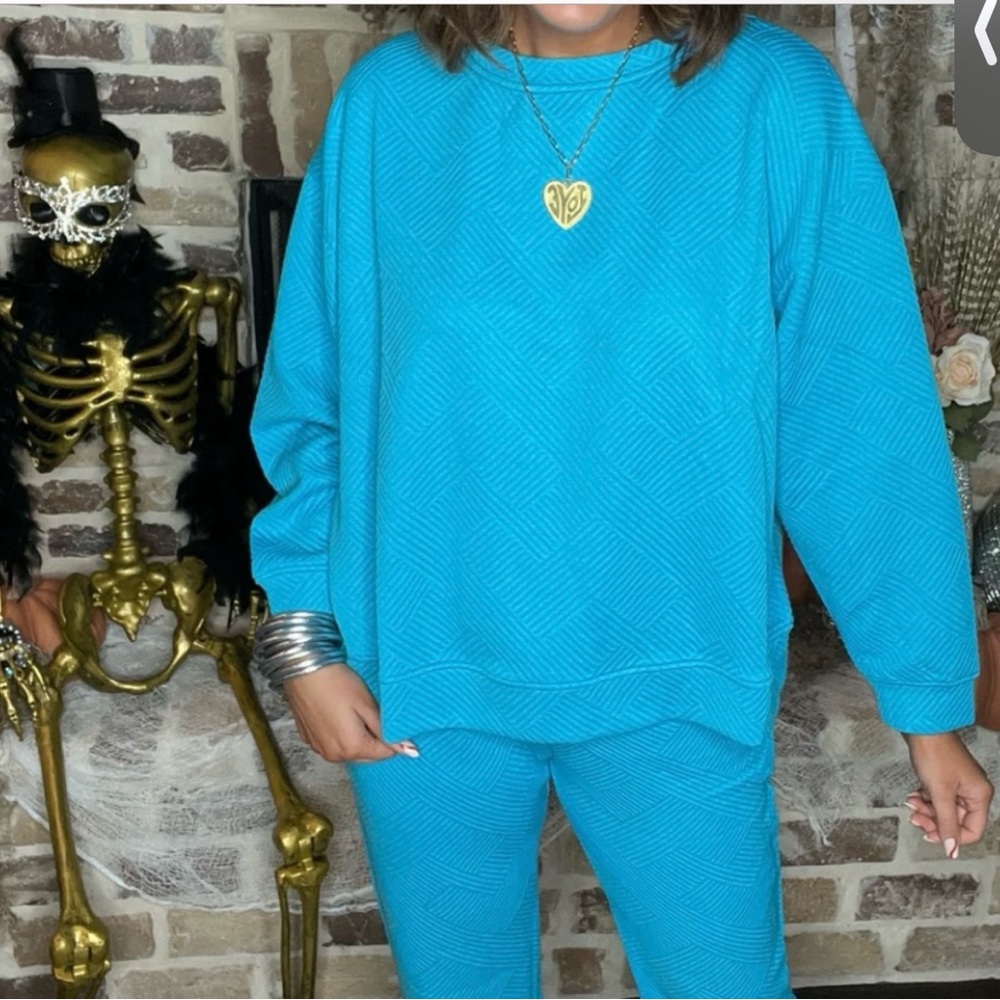 See N Be Seen NEW Blue Women's Top and Joggers